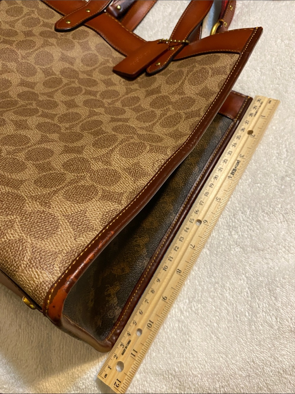 Coach Signature Field Tote - Picture 7 of 13